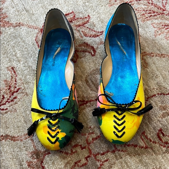 Colorful Women's Flats with Bow Detail - Picture 1 of 8